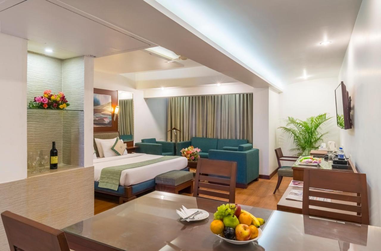Hotel Hindusthan International, Μπουμπάνεσβαρ Εξωτερικό φωτογραφία