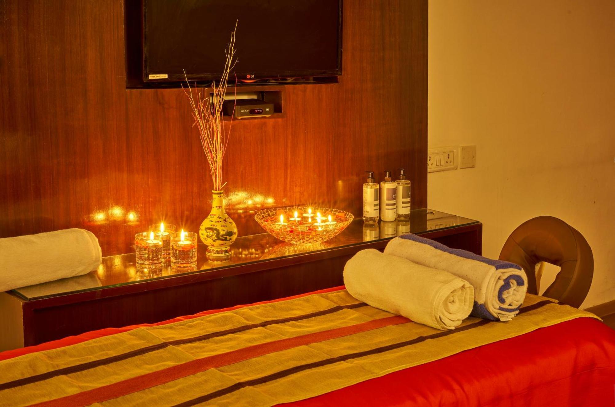 Hotel Hindusthan International, Μπουμπάνεσβαρ Εξωτερικό φωτογραφία