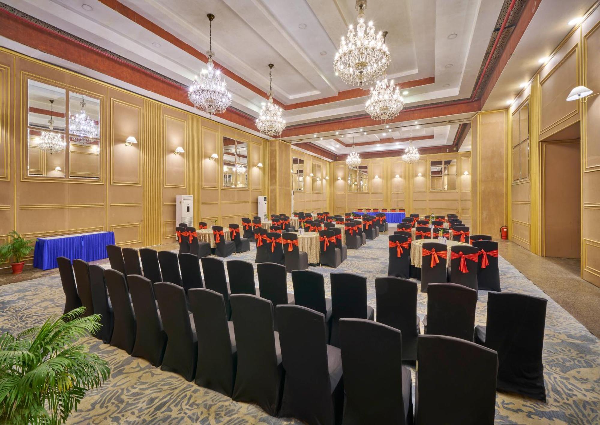 Hotel Hindusthan International, Μπουμπάνεσβαρ Εξωτερικό φωτογραφία