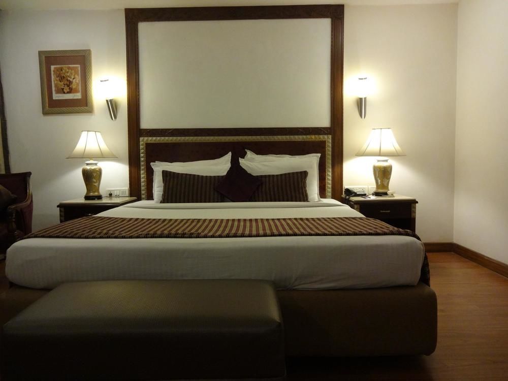 Hotel Hindusthan International, Μπουμπάνεσβαρ Εξωτερικό φωτογραφία