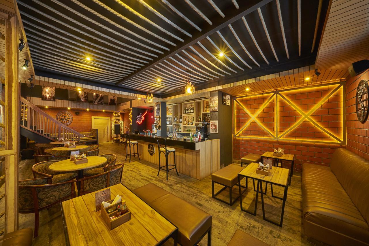 Hotel Hindusthan International, Μπουμπάνεσβαρ Εξωτερικό φωτογραφία